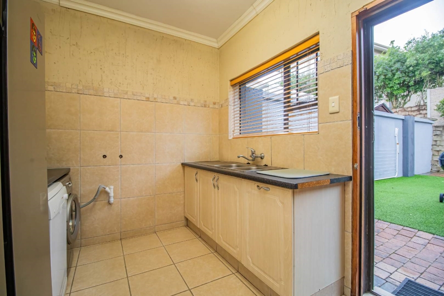 4 Bedroom Property for Sale in Island View Western Cape